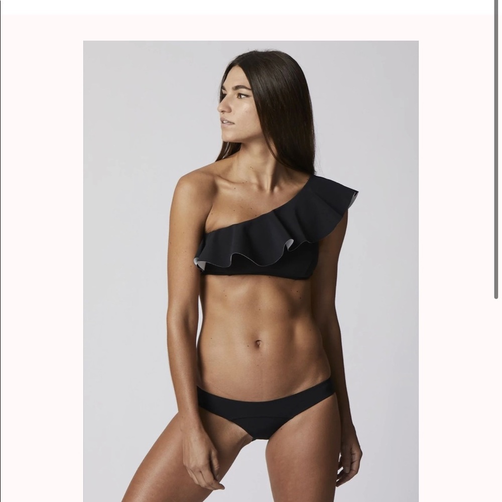 Lisa Marie Fernandez Arden Flounce black ruffle one shoulder swimsuit size 2/S